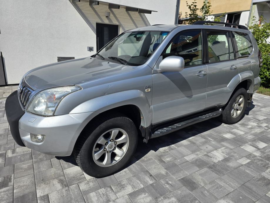 Toyota Land Cruiser 3,0 D-4D automatik reg godinu dana, fotografija 9