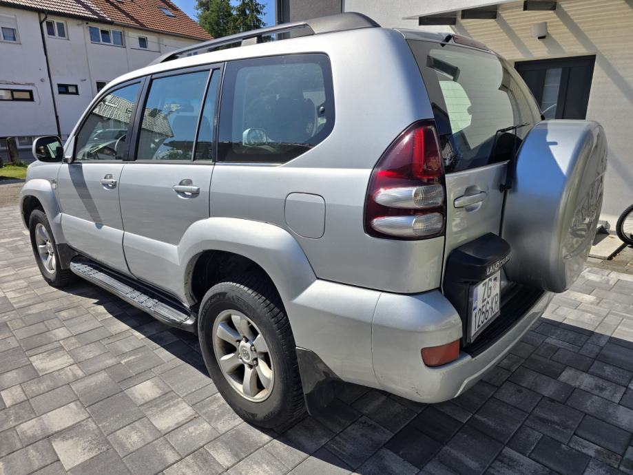 Toyota Land Cruiser 3,0 D-4D automatik reg godinu dana, fotografija 8