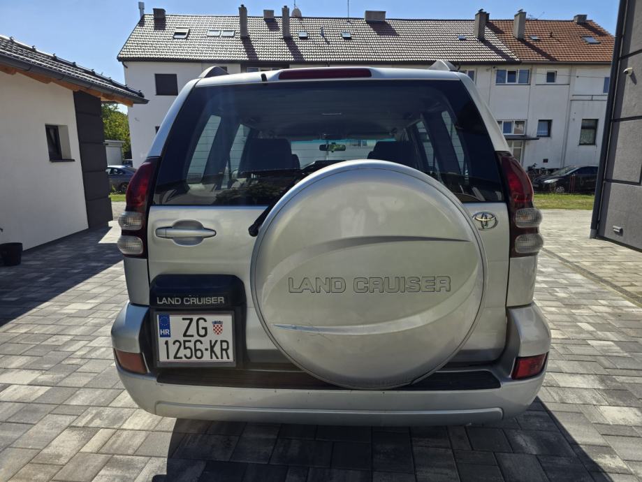 Toyota Land Cruiser 3,0 D-4D automatik reg godinu dana, fotografija 7