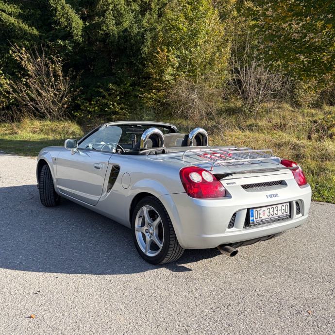 Toyota mr2 Spyder 2003, fotografija 3