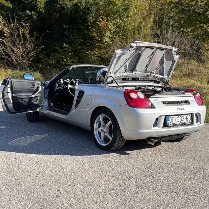 Toyota mr2 Spyder 2003, fotografija 5