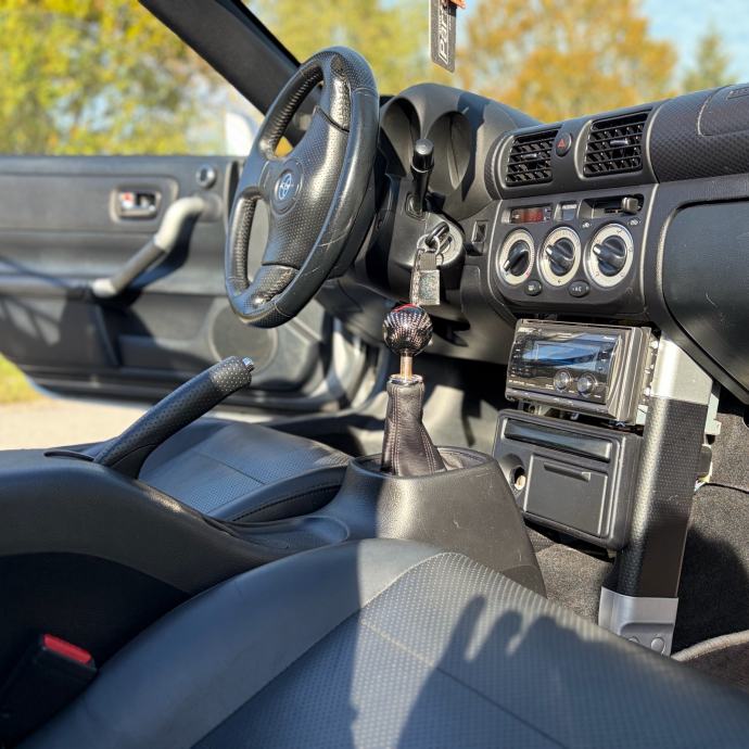 Toyota mr2 Spyder 2003, fotografija 11