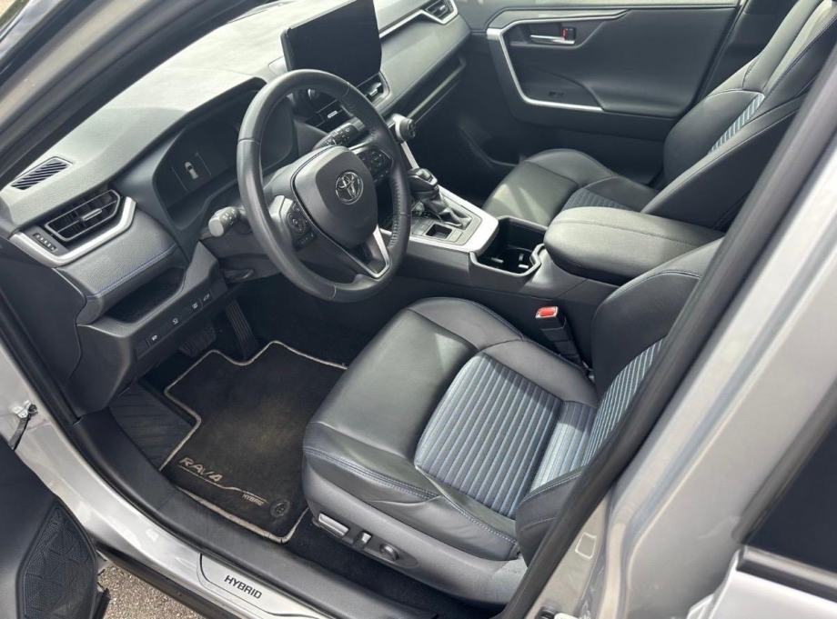Toyota RAV 4/2.5 HYB/360cam/automatic/ 1.vlasnik/led, fotografija 3