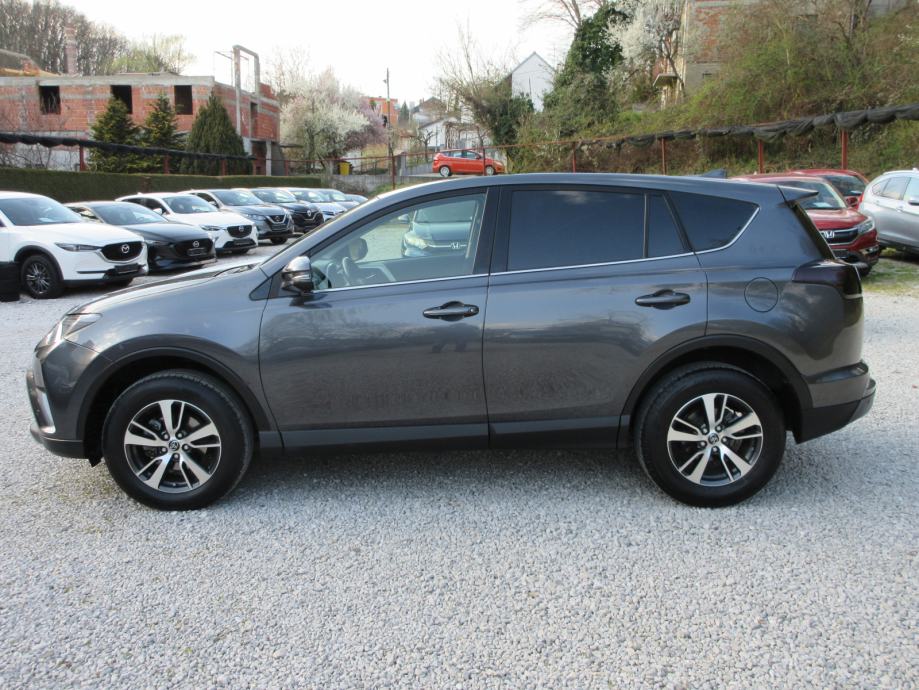 TOYOTA RAV4 2,0 D-4D NAVIGACIJA,KAMERA,TEMPOMAT,EL.PAKET,ALU 17 !!!, fotografija 7