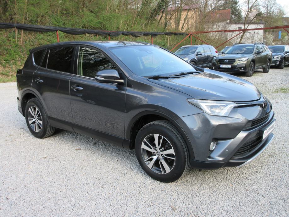 TOYOTA RAV4 2,0 D-4D NAVIGACIJA,KAMERA,TEMPOMAT,EL.PAKET,ALU 17 !!!, fotografija 3