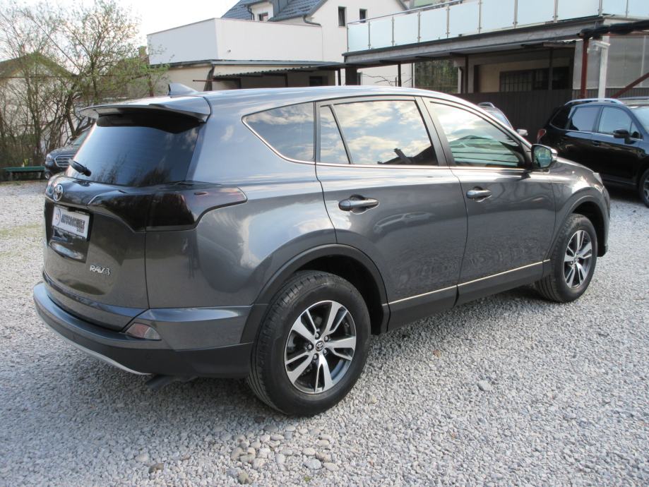 TOYOTA RAV4 2,0 D-4D NAVIGACIJA,KAMERA,TEMPOMAT,EL.PAKET,ALU 17 !!!, fotografija 5