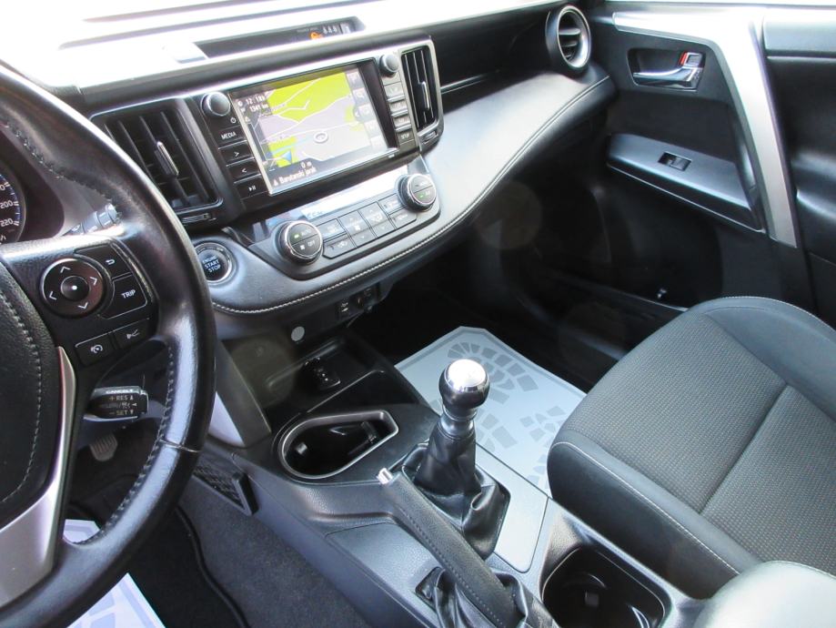 TOYOTA RAV4 2,0 D-4D NAVIGACIJA,KAMERA,TEMPOMAT,EL.PAKET,ALU 17 !!!, fotografija 14