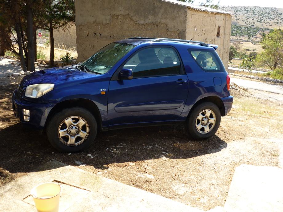 Toyota RAV4 2,0 D-4D, 2002 god.