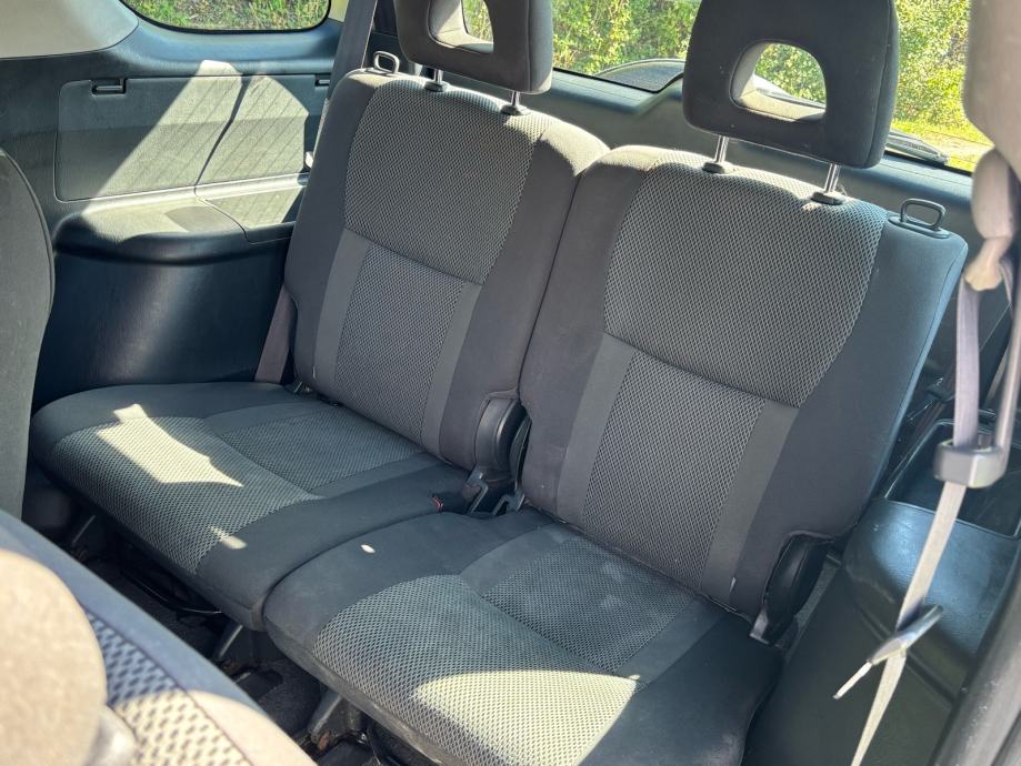 TOYOTA RAV4 3 VRATA 2,0 D-4D 4X4 (KRATKI), fotografija 9