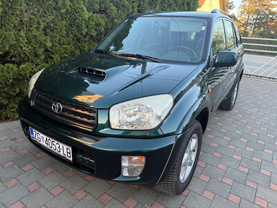 TOYOTA RAV4 2,0 D-4D UREDAN , REG. 07/2026, fotografija 2