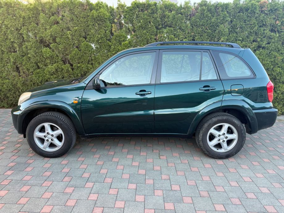TOYOTA RAV4 2,0 D-4D UREDAN , REG. 07/2026, fotografija 4