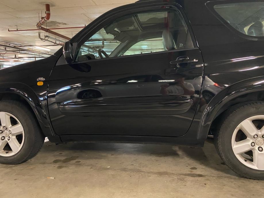 Toyota RAV4 2,0 D-4D, fotografija 5