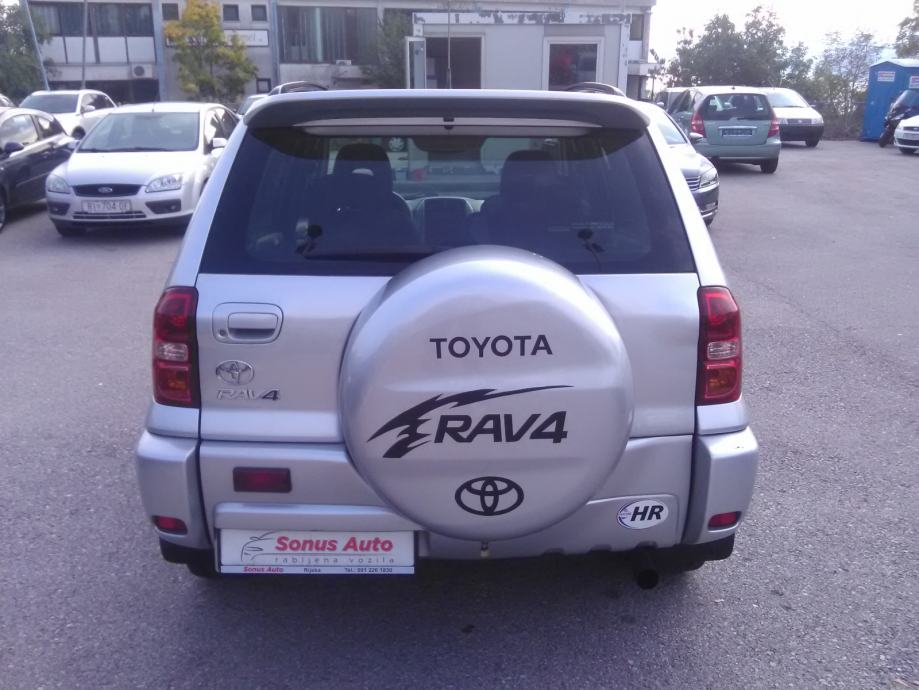 Toyota RAV4 2,0 D4D reg. do 19.01.18, 2005 god.