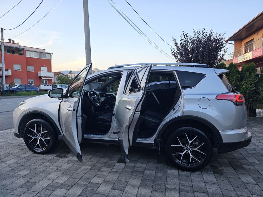 Toyota RAV4 2.0 D-4D Style 2016 god,112000 km,Akcija!!!, fotografija 8