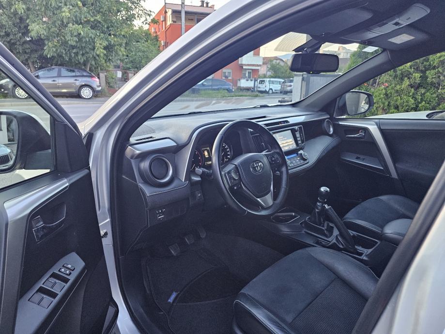 Toyota RAV4 2.0 D-4D Style 2016 god,112000 km,Akcija!!!, fotografija 7