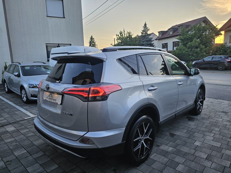 Toyota RAV4 2.0 D-4D Style 2016 god,112000 km,Akcija!!!, fotografija 9