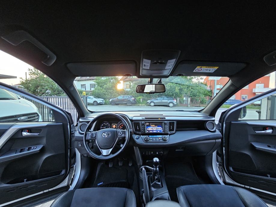 Toyota RAV4 2.0 D-4D Style 2016 god,112000 km,Akcija!!!, fotografija 13