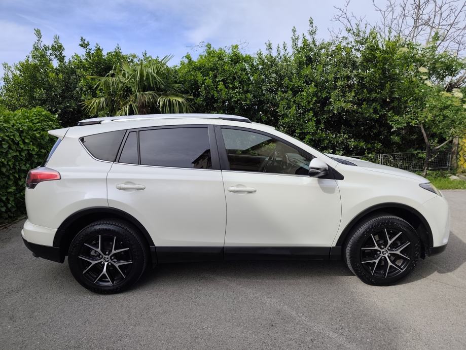 TOYOTA RAV4 2,0D4D 143 KS, PRVI VL, KOŽA, NAVI, KAMERA, XENON, TOP!, fotografija 11