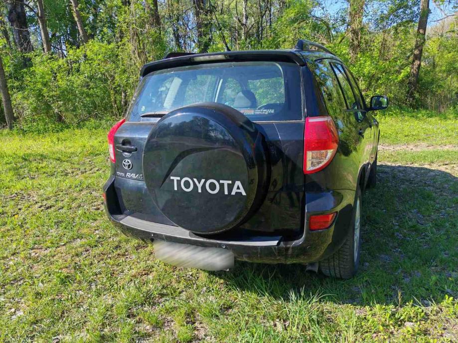 Toyota RAV4 2,2 D-4D, 4x4, fotografija 3
