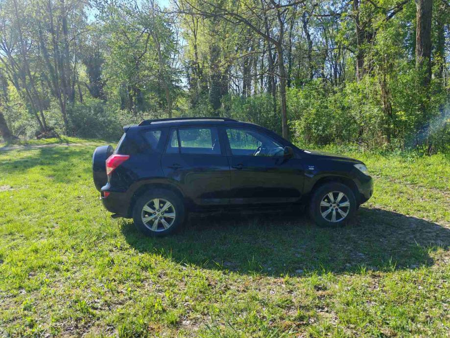 Toyota RAV4 2,2 D-4D, 4x4, fotografija 7