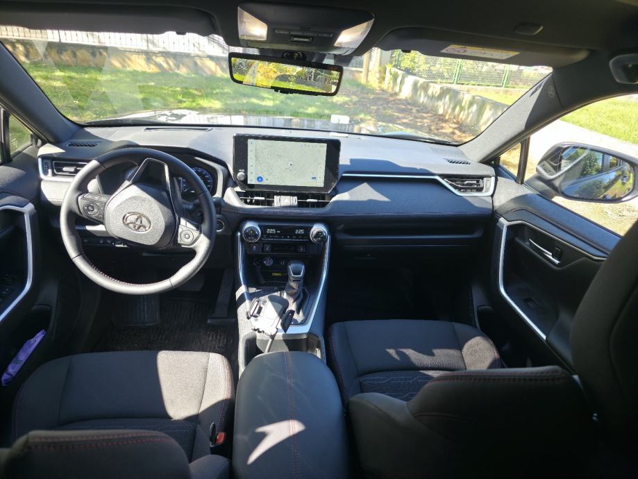 Toyota RAV4 plug-in hibrid 1.reg 12/2025, fotografija 5