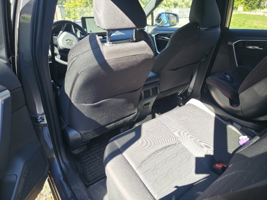 Toyota RAV4 plug-in hibrid 1.reg 12/2025, fotografija 6