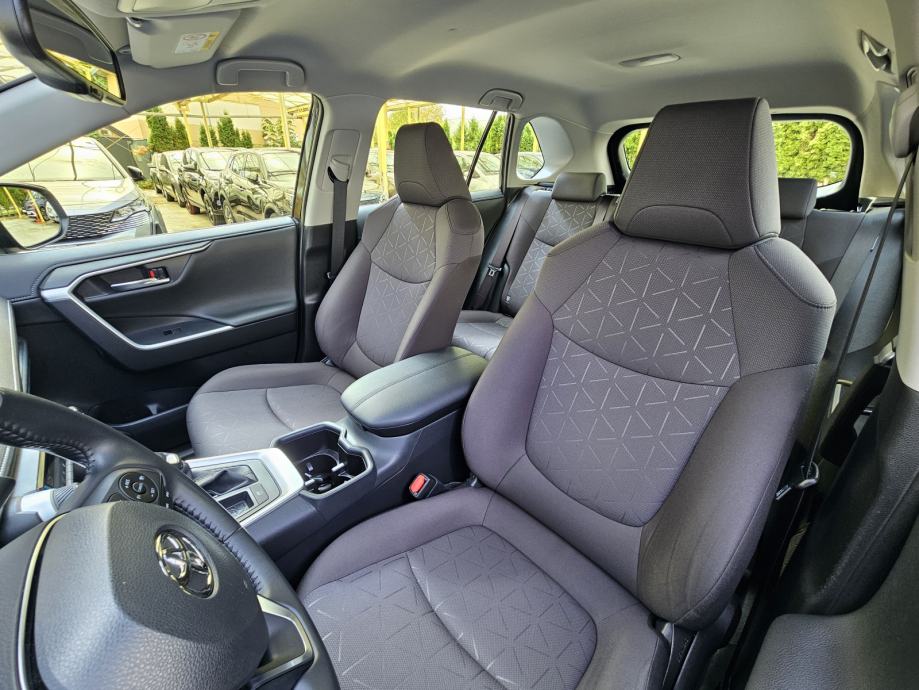 TOYOTA*RAV4*2.5 HYB-218KS*AUT*2022.G*KAMERA*NAVI*LED*JAMSTVO*29900E, fotografija 17