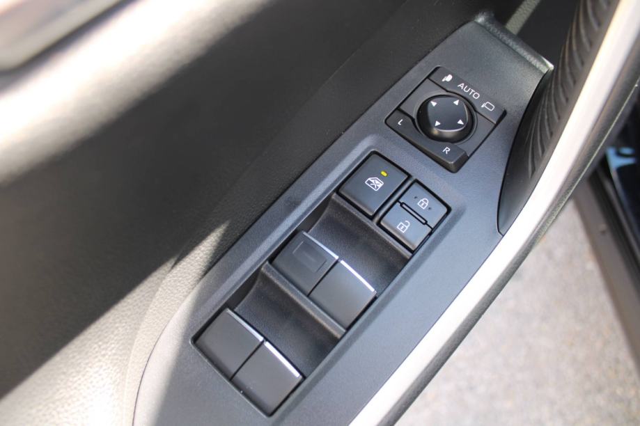 Toyota RAV4 2.5 Hybrid AUTOMATIK *LED, NAVIGACIJA, KAMERA*, fotografija 15