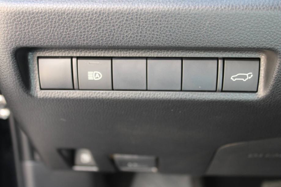 Toyota RAV4 2.5 Hybrid AUTOMATIK *LED, NAVIGACIJA, KAMERA*, fotografija 17