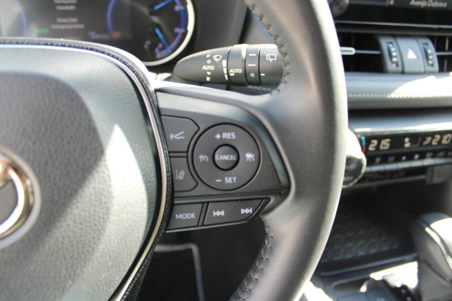 Toyota RAV4 2.5 Hybrid AUTOMATIK *LED, NAVIGACIJA, KAMERA*, fotografija 18