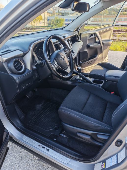 Toyota RAV4 2,5 - Hybrid - Elegant - AWD, fotografija 13