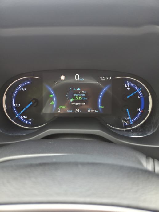 Toyota RAV4 2,5 Hybrid AWD, fotografija 9