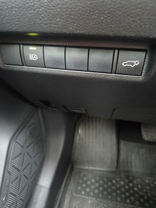 Toyota RAV4 2,5 Hybrid AWD, fotografija 13