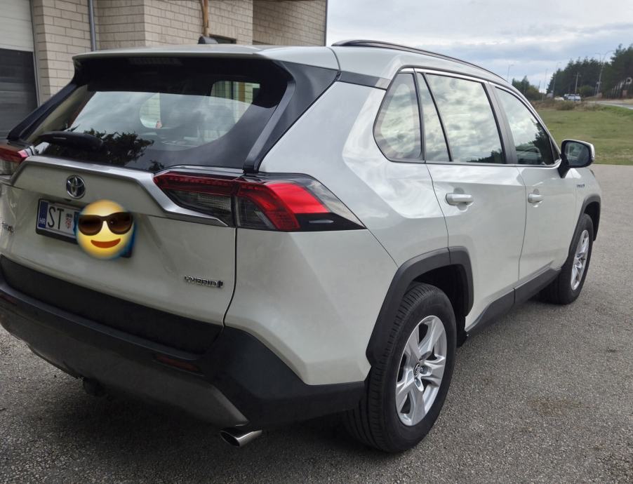Toyota RAV4 2,5 Hybrid AWD, fotografija 3