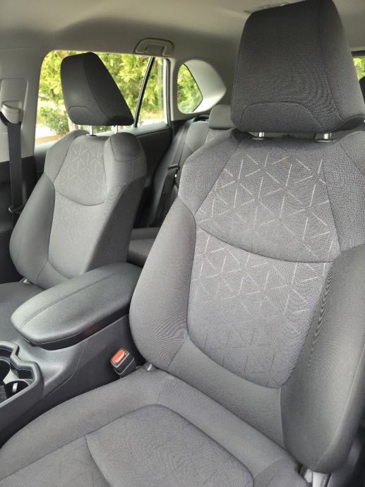 Toyota RAV4 2,5 Hybrid AWD, fotografija 8
