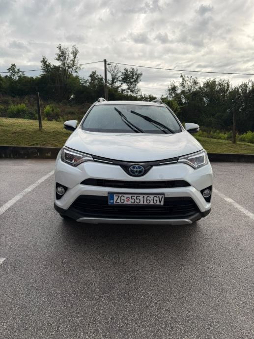 Toyota RAV4 2,5, fotografija 4