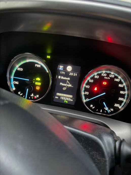 Toyota RAV4 2,5, fotografija 8