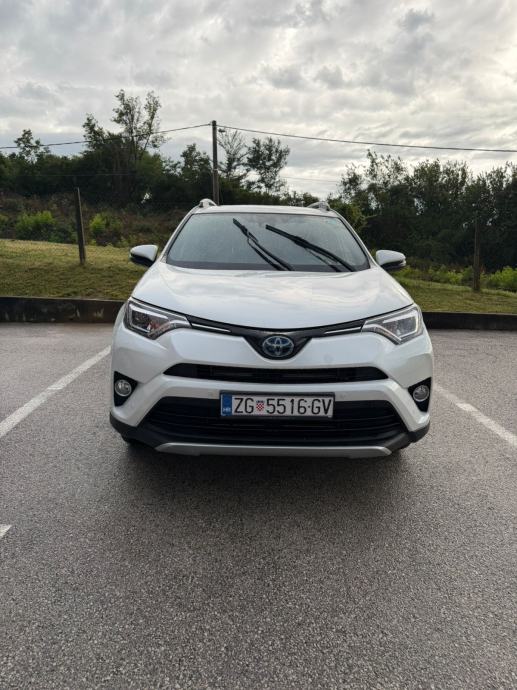 Toyota RAV4 2,5, fotografija 11