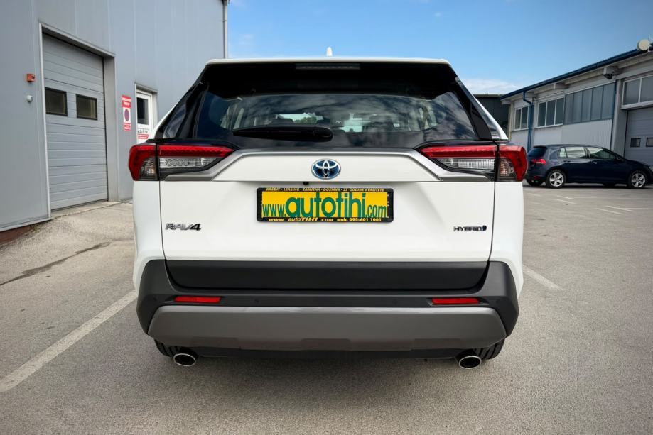 Toyota RAV4 2.5 Hybrid 2020g 57000KM KAMERA JAMSTVO JOŠ 4 GODINE⭐⭐⭐⭐, fotografija 5