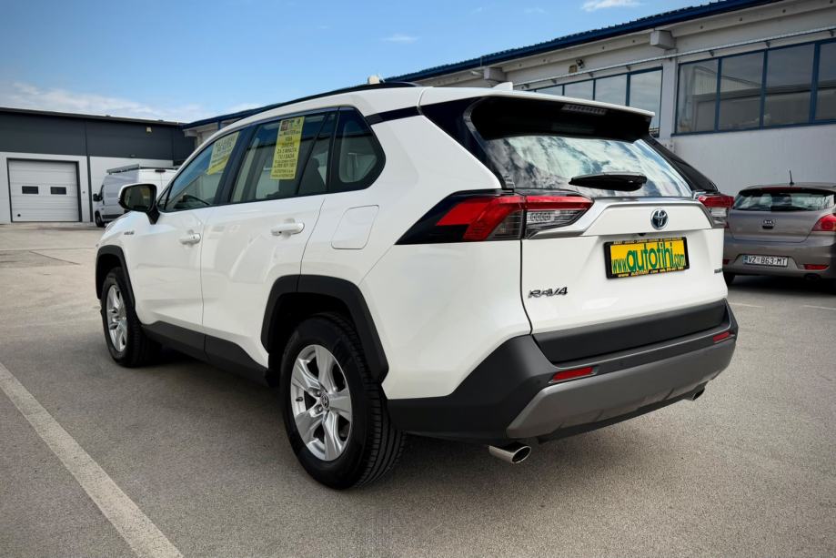 Toyota RAV4 2.5 Hybrid 2020g 57000KM KAMERA JAMSTVO JOŠ 4 GODINE⭐⭐⭐⭐, fotografija 4