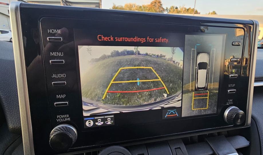 Toyota RAV4 AWD hybrid, fotografija 9