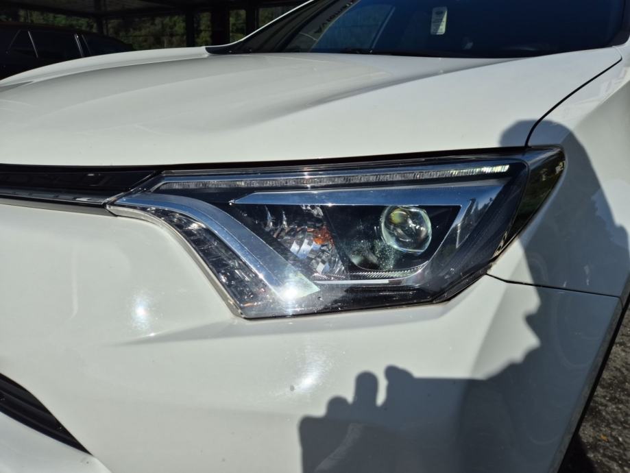 Toyota RAV4 LIMITED 2.5 HYBRID 4WD AUT-SLO-1.LAST-KAM-JAMSTVO, fotografija 7