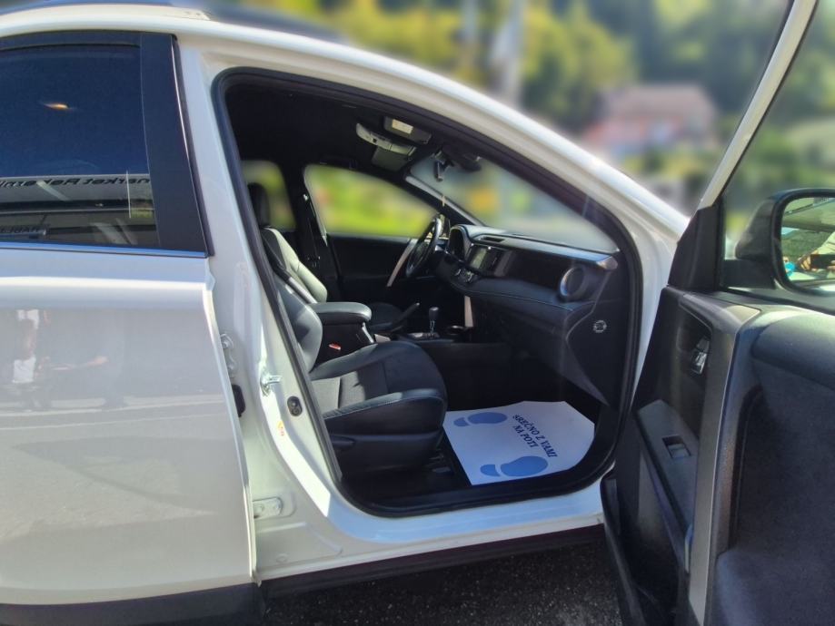 Toyota RAV4 LIMITED 2.5 HYBRID 4WD AUT-SLO-1.LAST-KAM-JAMSTVO, fotografija 16
