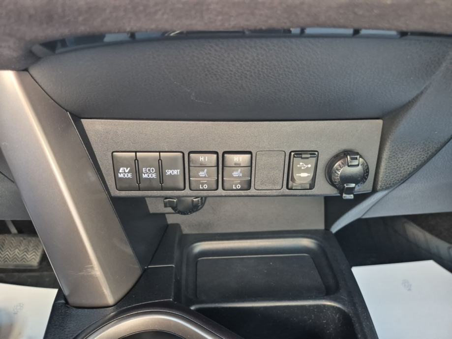 Toyota RAV4 LIMITED 2.5 HYBRID 4WD AUT-SLO-1.LAST-KAM-JAMSTVO, fotografija 17