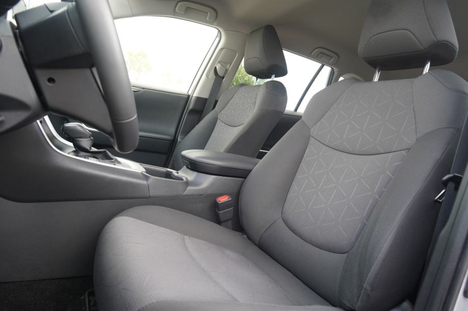 Toyota RAV4 #SERVISNA#JAMSTVO#PDV#HR AUTO#LEASING BEZ UČEŠĆA#, fotografija 10