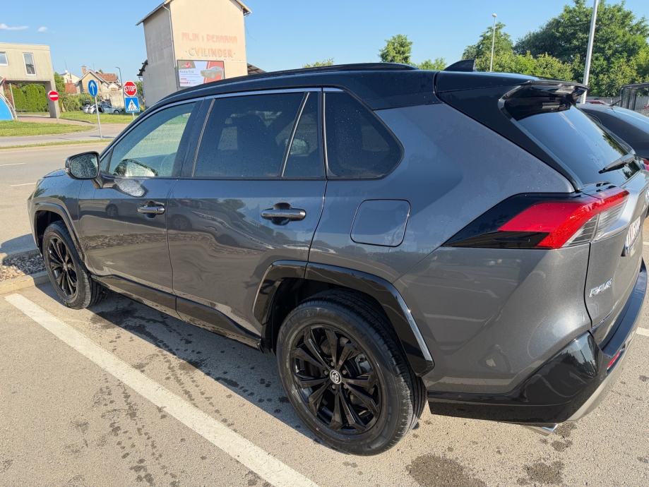 Toyota Rav4, fotografija 5