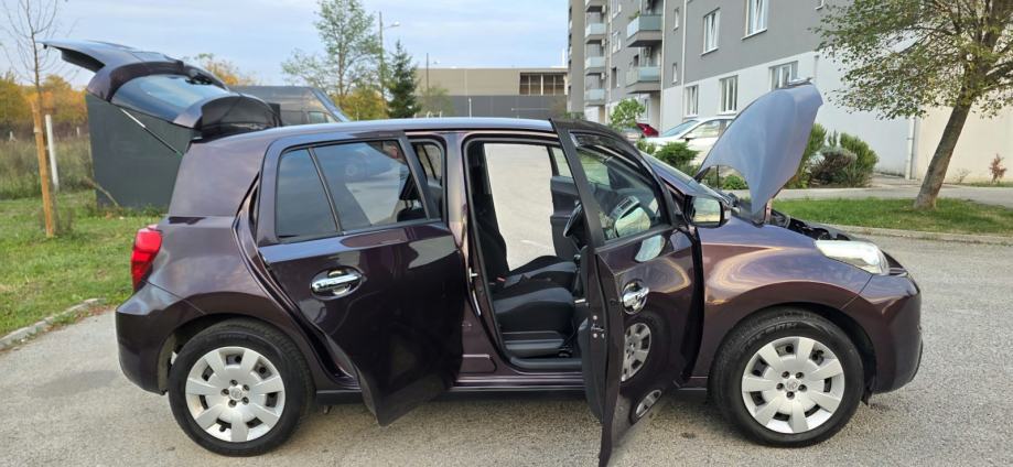 Toyota Urban Cruiser 1,33 reg. do 10/27, Super stanje, fotografija 13