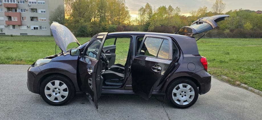 Toyota Urban Cruiser 1,33 reg. do 10/27, Super stanje, fotografija 20
