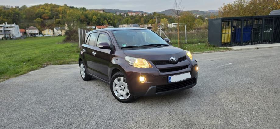 Toyota Urban Cruiser 1,33 reg. do 10/27, Super stanje, fotografija 8