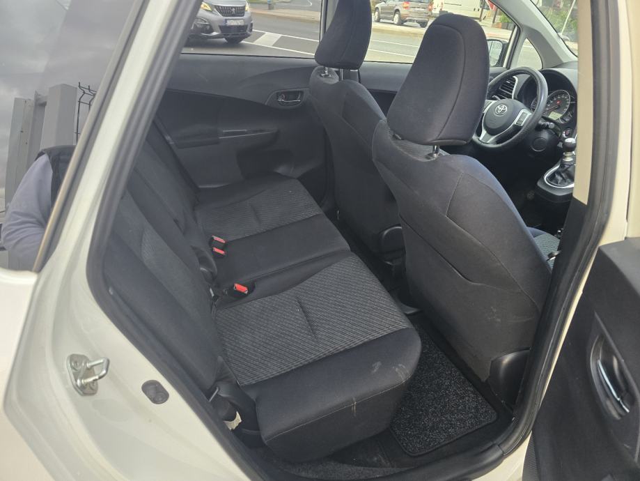 Toyota Verso-S 1.4 D-4-D, fotografija 11